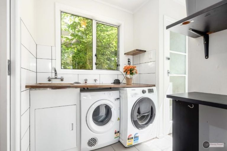 Photo of property in 4f Banksia Grove, Maungaraki, Lower Hutt, 5010