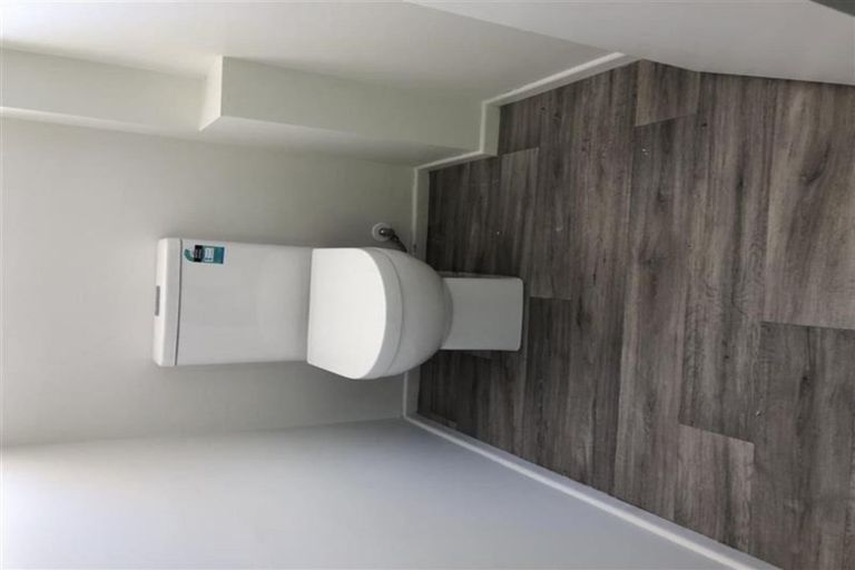 Photo of property in 28 Halver Road, Hillpark, Auckland, 2102