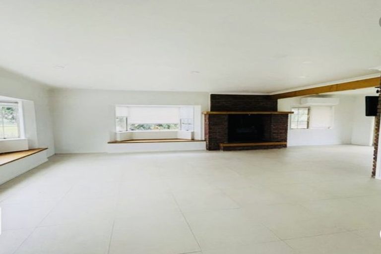 Photo of property in 11 Bream Revel Way, Karaka, Papakura, 2580