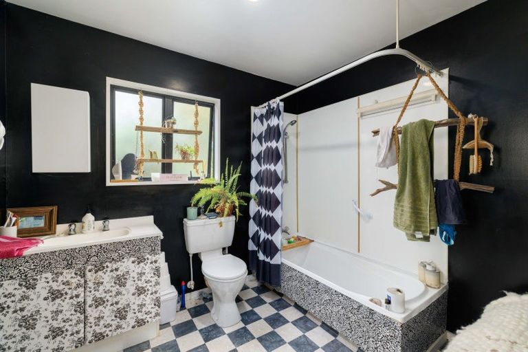 Photo of property in 27 Te Papau Crescent, Diamond Harbour, 8972