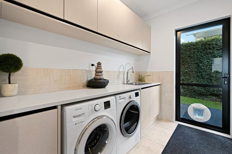 Photo of property in 3d Lake Domain Drive, Frankton, Hamilton, 3204