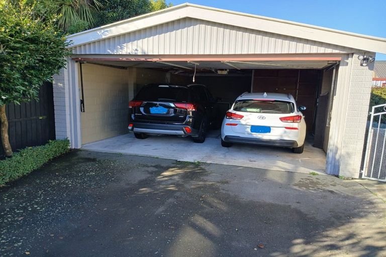 Photo of property in 3 Cam Place, Harewood, Christchurch, 8051