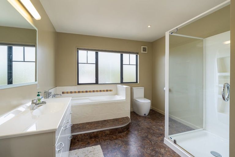 Photo of property in 6 Mallard Place, Mosgiel, 9024