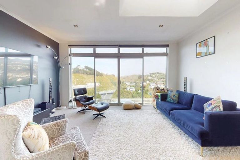 Photo of property in 29 Cresswell Place, Johnsonville, Wellington, 6037