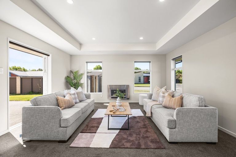 Photo of property in 30 Davaar Crescent, Broomfield, Christchurch, 8042