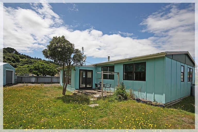 Photo of property in 23 Herrington Street, Foxton, 4814