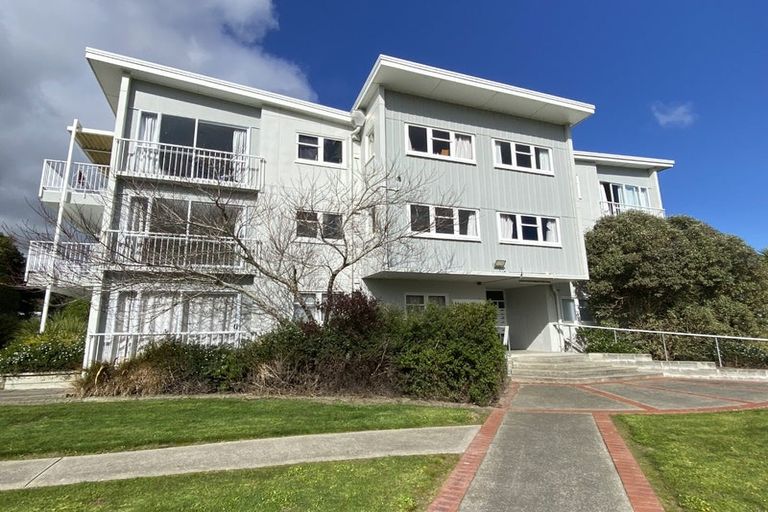 Photo of property in 95 Farmer Crescent, Taita, Lower Hutt, 5011
