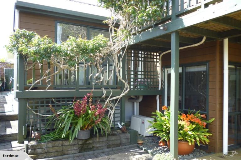 Photo of property in 128a Mellons Bay Road, Mellons Bay, Auckland, 2014