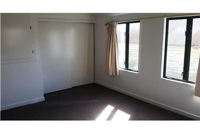 Photo of property in 2/36 Mathesons Road, Phillipstown, Christchurch, 8011