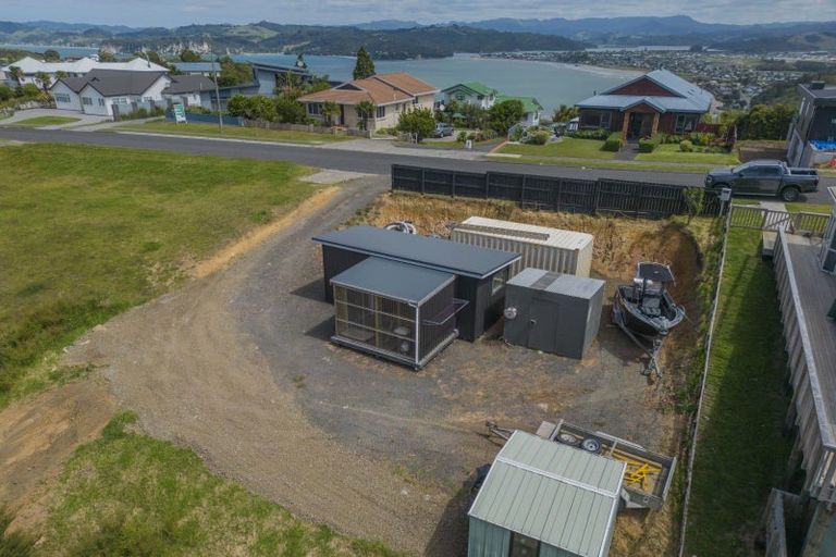 Photo of property in 116 Centennial Drive, Whitianga, 3510