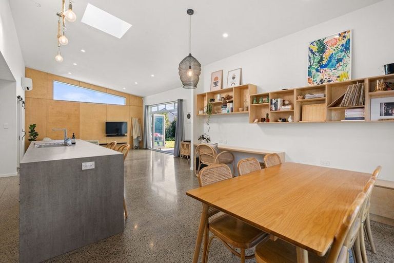 Photo of property in 32a Ohuirehe Road, Coastlands, Whakatane, 3120