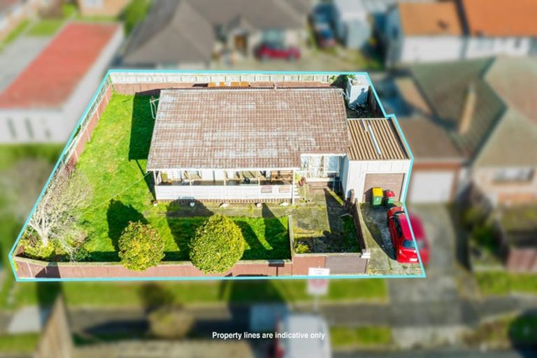 Photo of property in 1 Norman Spencer Drive, Papatoetoe, Auckland, 2104