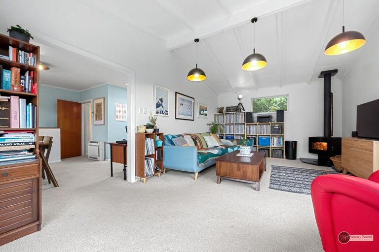 Photo of property in 3d Maungaraki Road, Korokoro, Lower Hutt, 5012