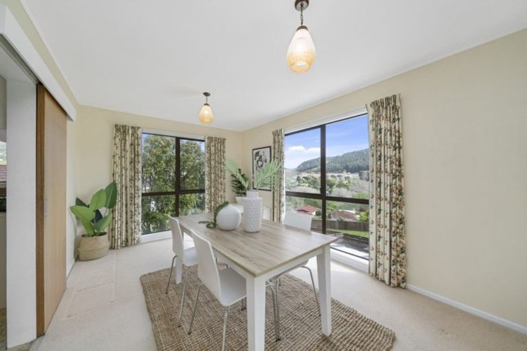 Photo of property in 102 Taylor Terrace, Tawa, Wellington, 5028