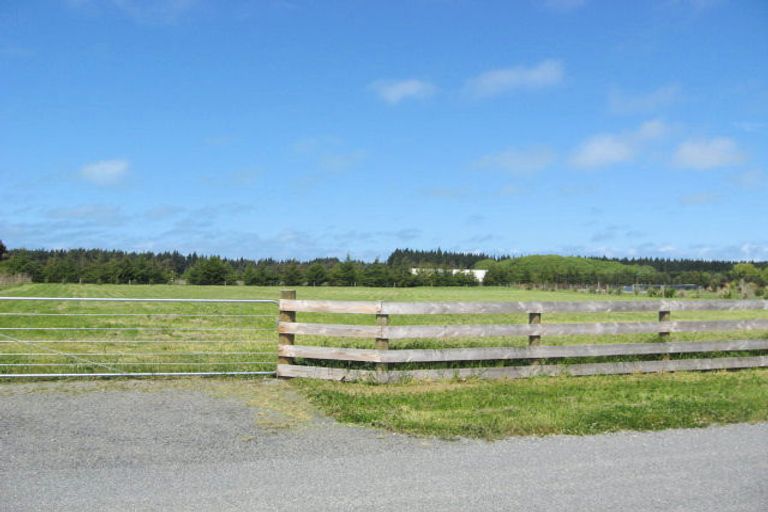 Photo of property in 10 Mclean Drive, Leithfield, Amberley, 7481