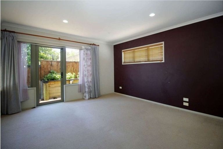 Photo of property in 75a Bradbury Road, Botany Downs, Auckland, 2010