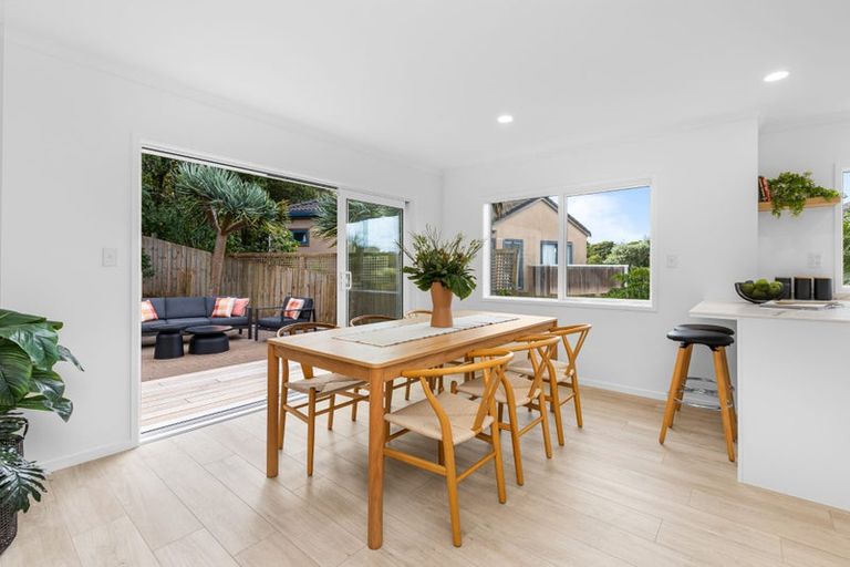 Photo of property in 3/35 John Court Street, Birkenhead, Auckland, 0626