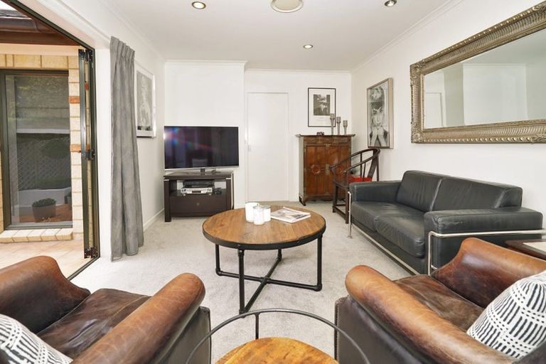 Photo of property in 7b Saint Andrews Terrace, St Andrews, Hamilton, 3200