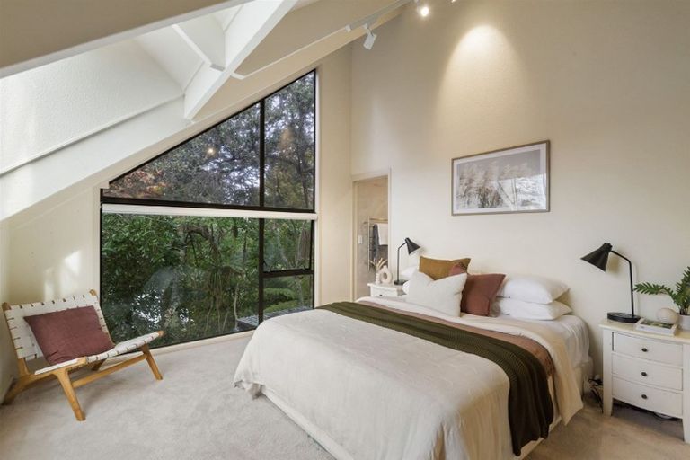 Photo of property in 29 Eastcliffe Road, Castor Bay, Auckland, 0620