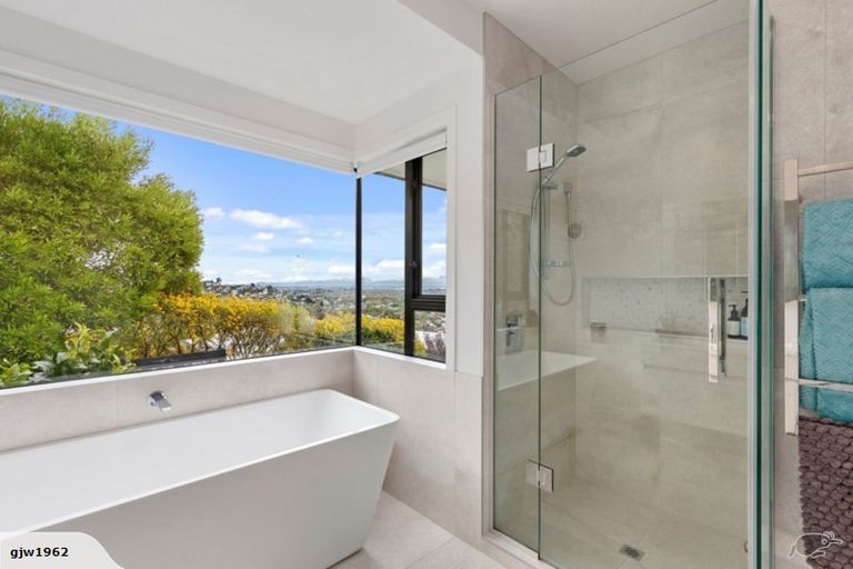 Photo of property in 1/8 Lookaway Place, Huntsbury, Christchurch, 8022