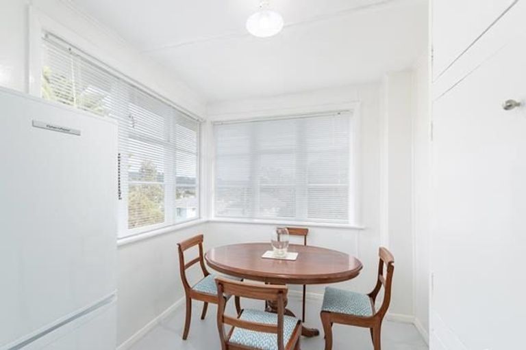 Photo of property in 13 Dorset Grove, Cannons Creek, Porirua, 5024