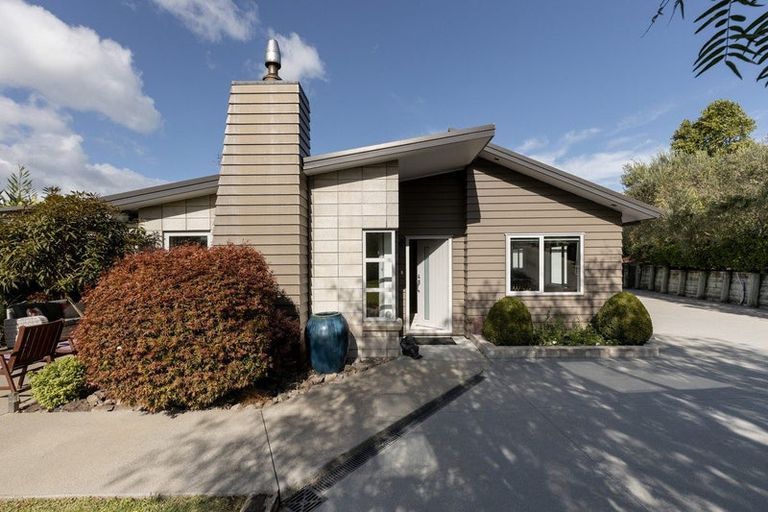 Photo of property in 16 Kayelene Place, Omokoroa, 3114