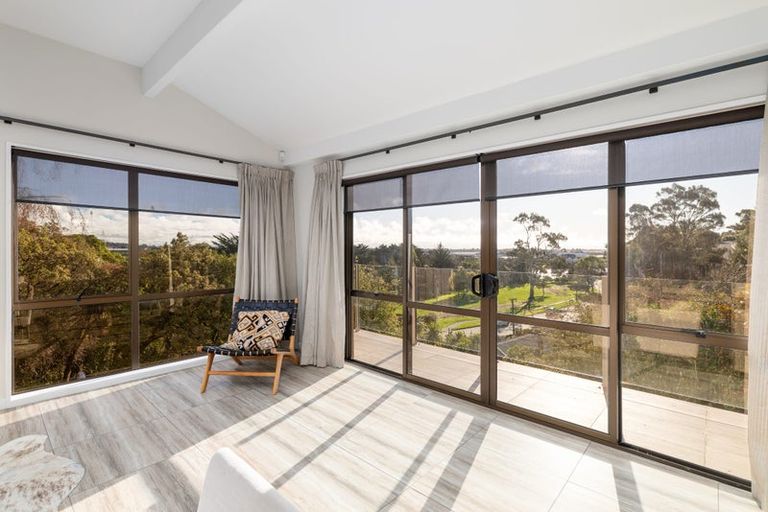 Photo of property in 2 Cannon Hill Crescent, Mount Pleasant, Christchurch, 8081