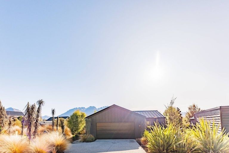 Photo of property in 42 Mcadam Drive, Jacks Point, Queenstown, 9371