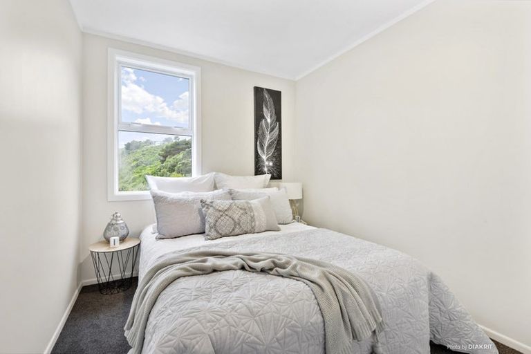 Photo of property in 3/6 Robertson Street, Owhiro Bay, Wellington, 6023