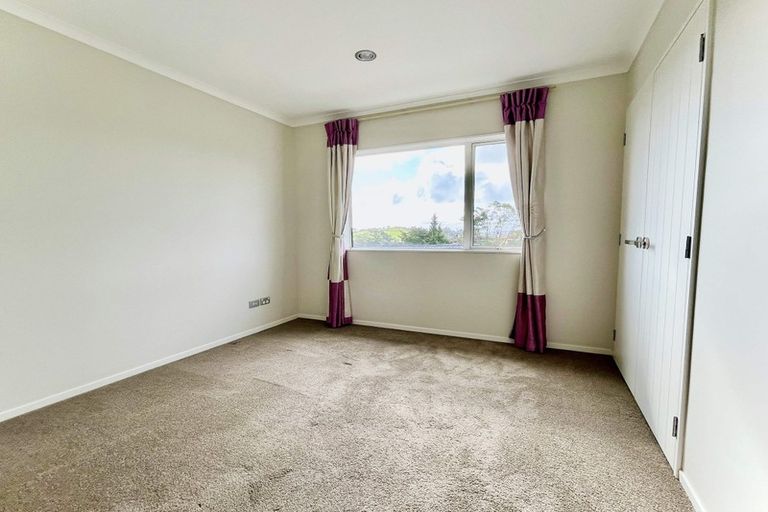 Photo of property in 66a Hutchinsons Road, Bucklands Beach, Auckland, 2014