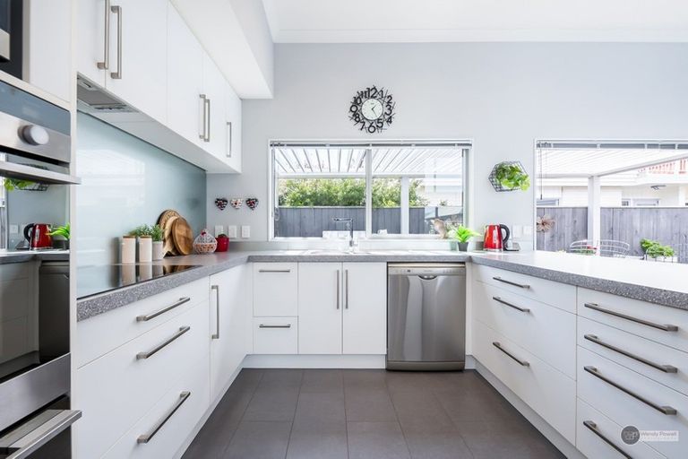 Photo of property in 4 Cornwall Street, Hutt Central, Lower Hutt, 5010