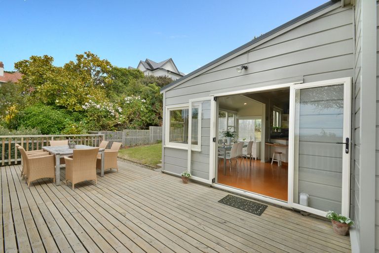 Photo of property in 22 Garfield Avenue, Roslyn, Dunedin, 9010