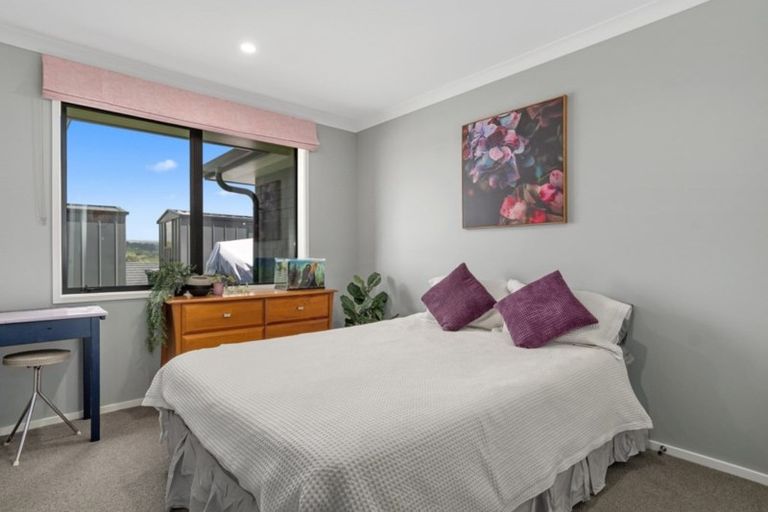 Photo of property in 19 Wairere Rise, Omokoroa, 3114