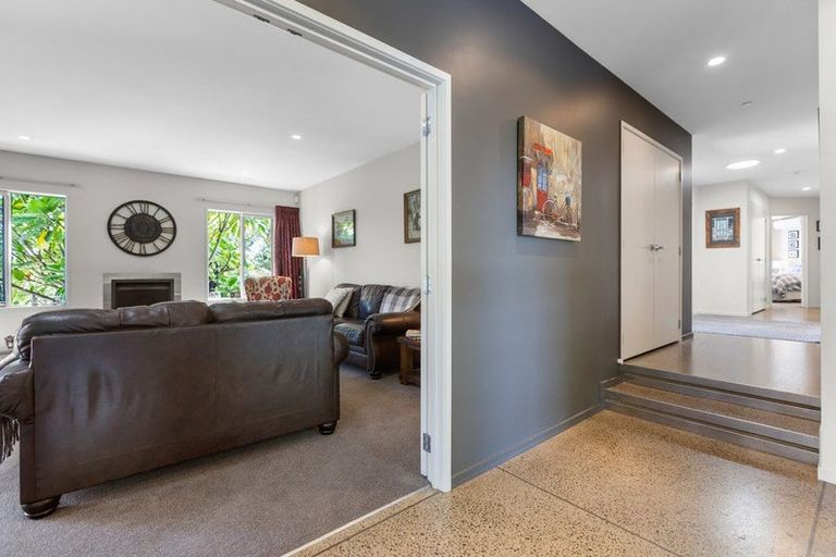 Photo of property in 187 Te Arei Road East, Huirangi, New Plymouth, 4373