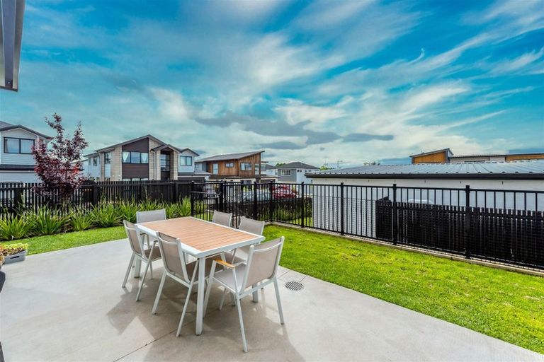 Photo of property in 17 Dorricott Avenue, Hobsonville, Auckland, 0616