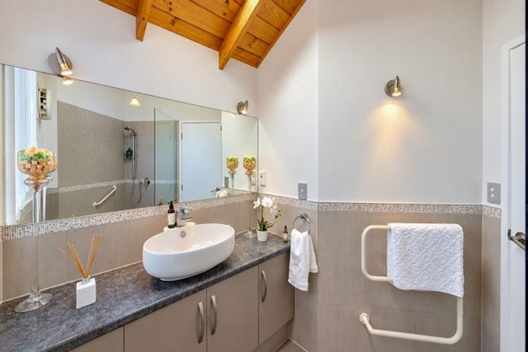 Photo of property in 400 Onemana Drive, Onemana, Whangamata, 3691