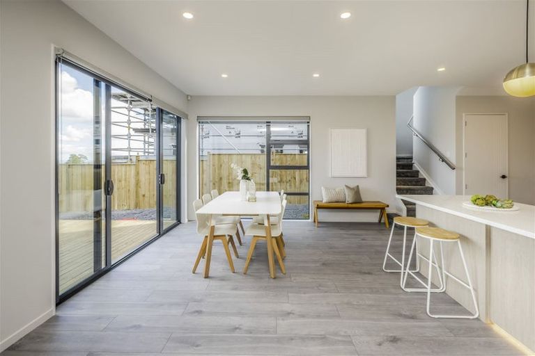 Photo of property in 10 Hautoa Lane, Flat Bush, Auckland, 2019