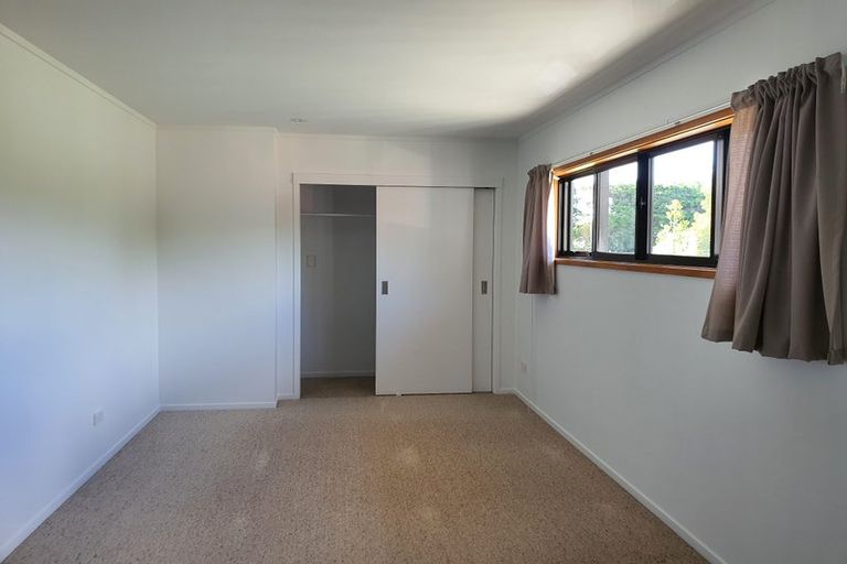 Photo of property in 144 Taupaki Road, Taupaki, Henderson, 0782