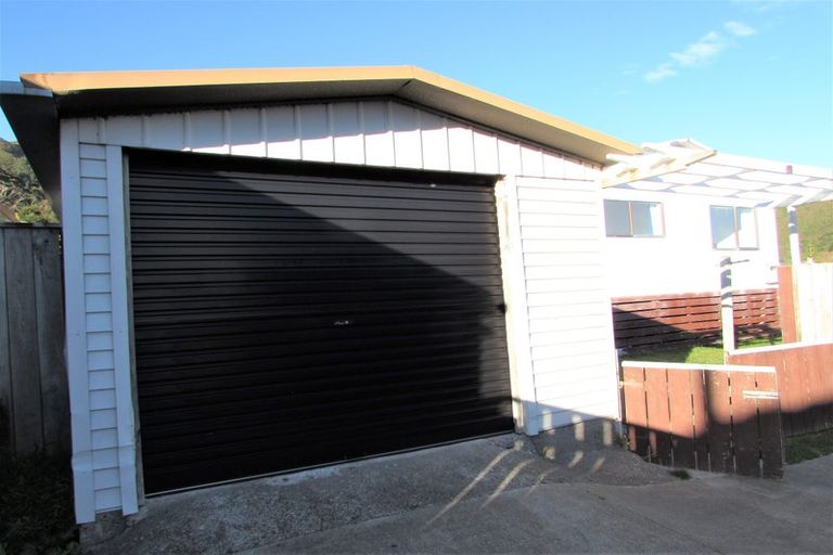 Photo of property in 95a Wilkie Crescent, Naenae, Lower Hutt, 5011