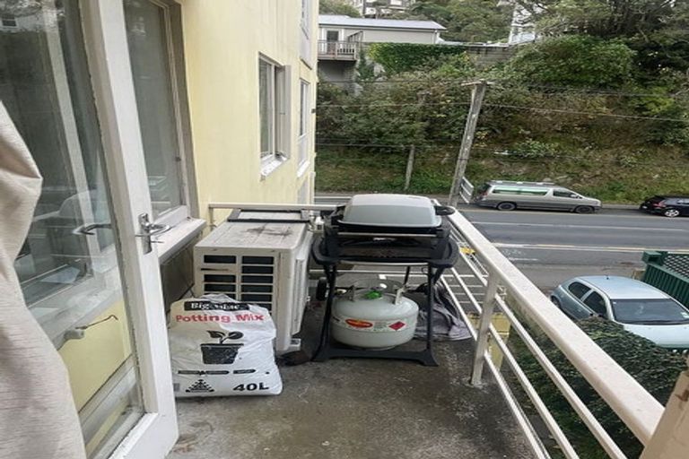Photo of property in 4/131 Glenmore Street, Kelburn, Wellington, 6012