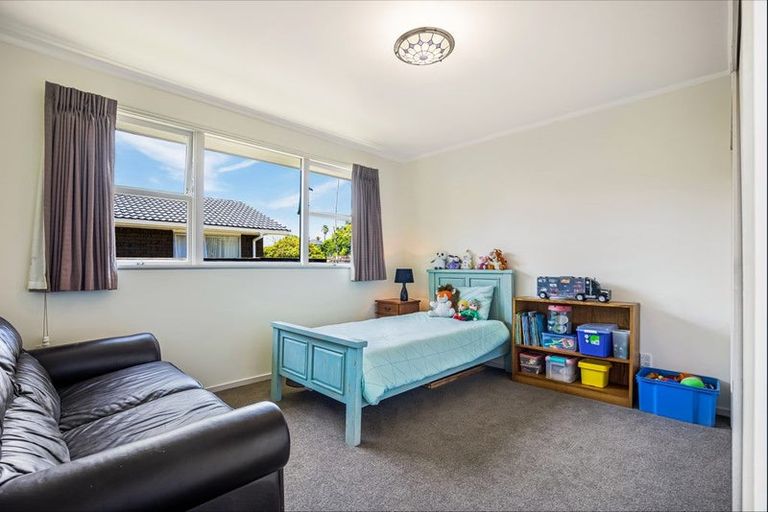 Photo of property in 11 Lemnos Place, Titirangi, Auckland, 0604