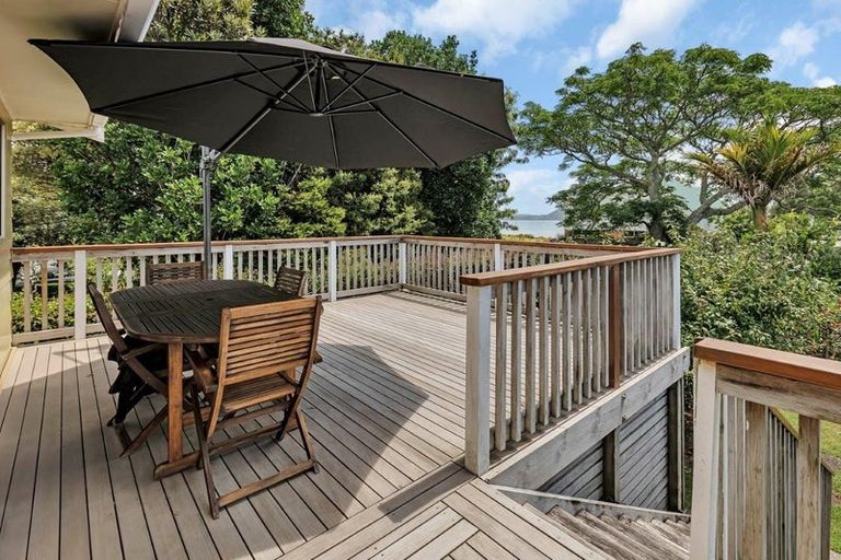 Photo of property in 94 One Tree Point Road, One Tree Point, 0118