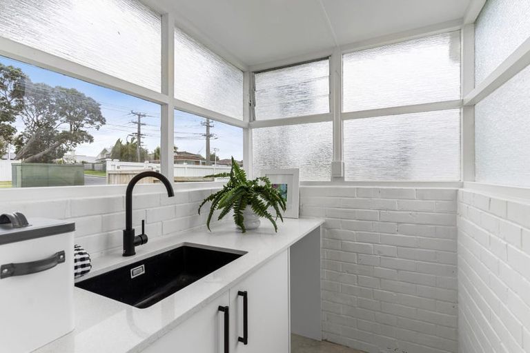 Photo of property in 1/17 Jutland Road, Hauraki, Auckland, 0622