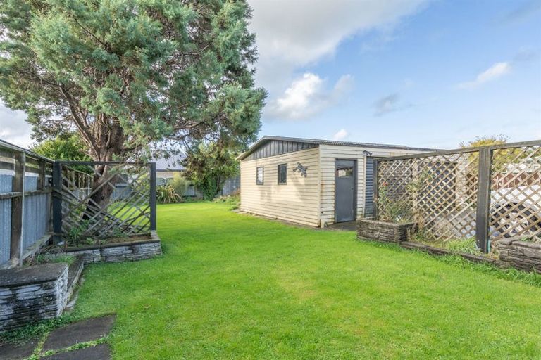 Photo of property in 98 Edinburgh Crescent, Waikiwi, Invercargill, 9810