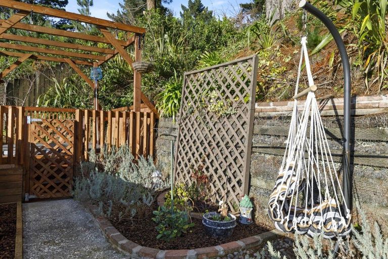 Photo of property in 27 Fenchurch Grove, Stokes Valley, Lower Hutt, 5019