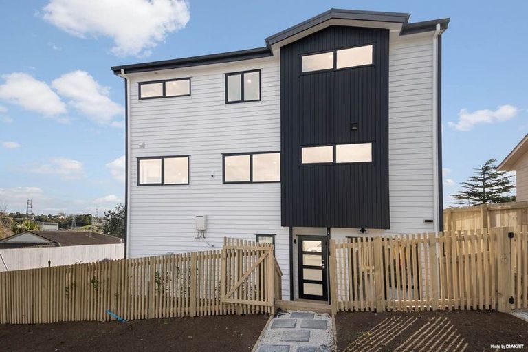 Photo of property in 59b Redwood Drive, Massey, Auckland, 0614