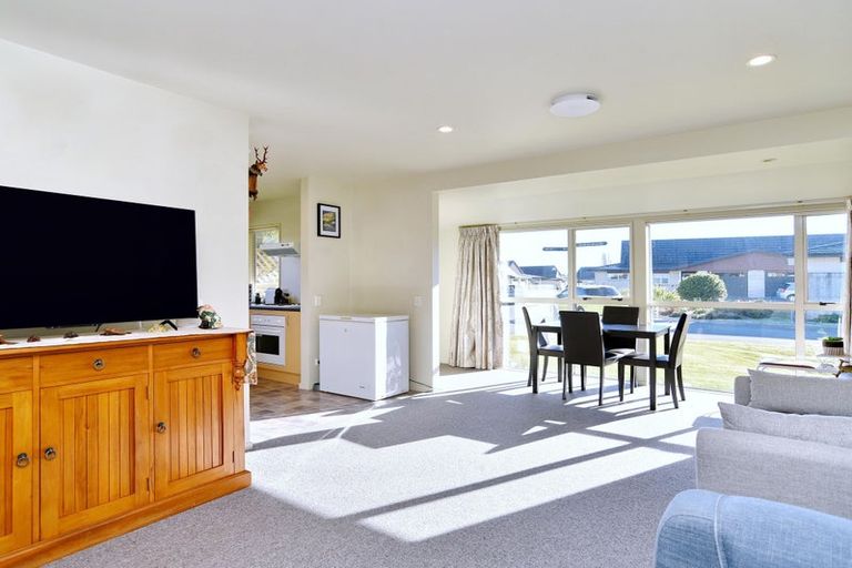 Photo of property in Rivertown Villas, 150 Williams Street, Kaiapoi, 7630