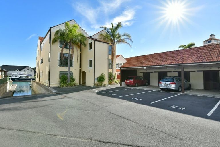 Photo of property in 24e Harbour Village Drive, Gulf Harbour, Whangaparaoa, 0930