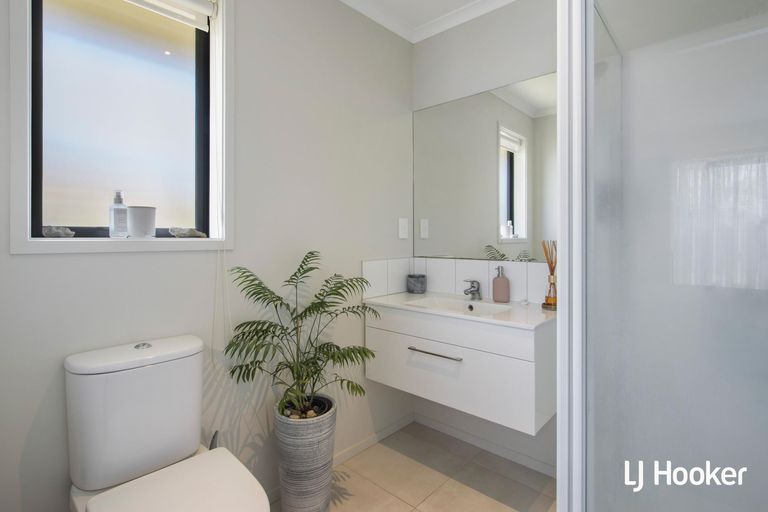 Photo of property in 32 Reel Road, Athenree, Waihi Beach, 3611