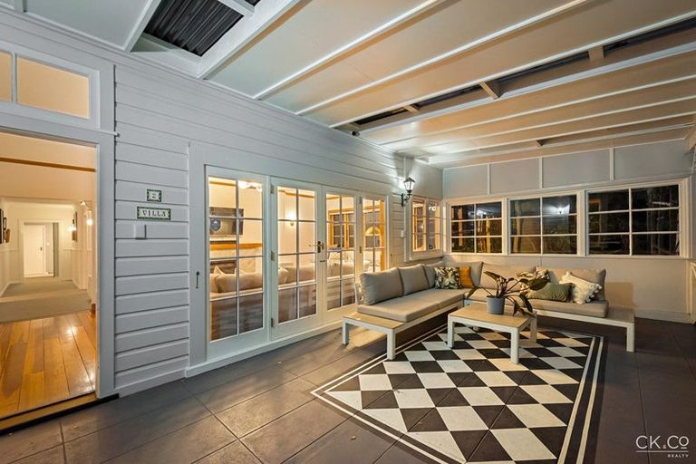 Photo of property in 2 Barton Road, Heretaunga, Upper Hutt, 5018